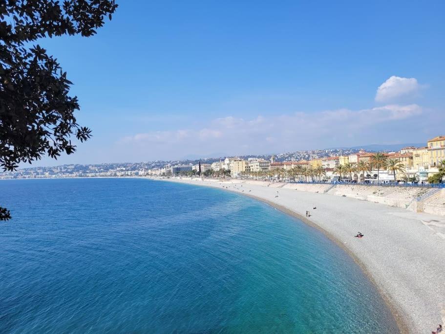 & Les Cypres * Nice